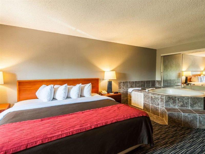 Quality Inn Solomons - Beacon Marina Ngoại thất bức ảnh
