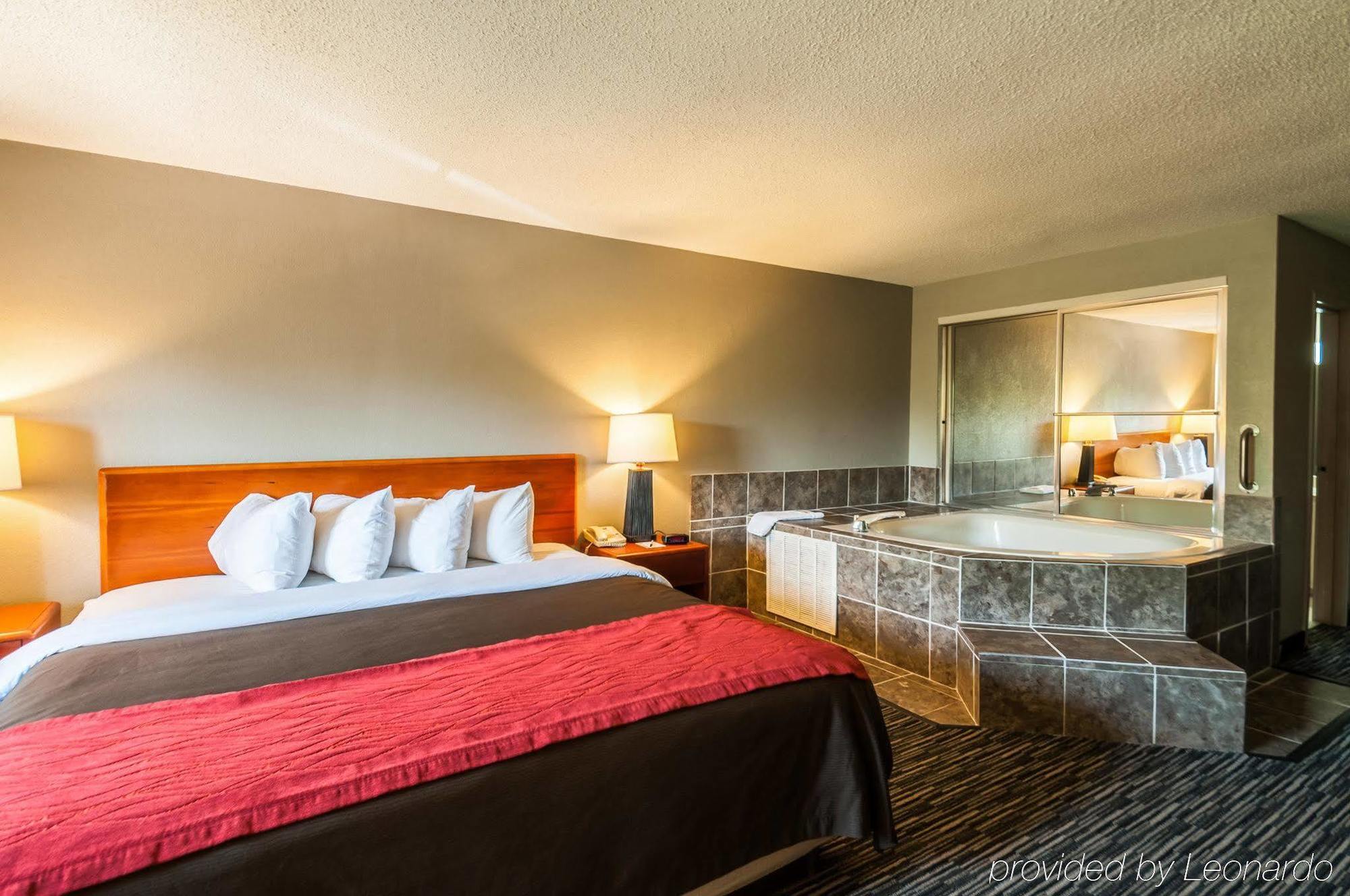 Quality Inn Solomons - Beacon Marina Ngoại thất bức ảnh